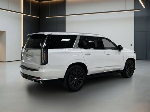 Used 2024 Cadillac Escalade Premium Luxury w/ Performance Package AWD/4WD image 5