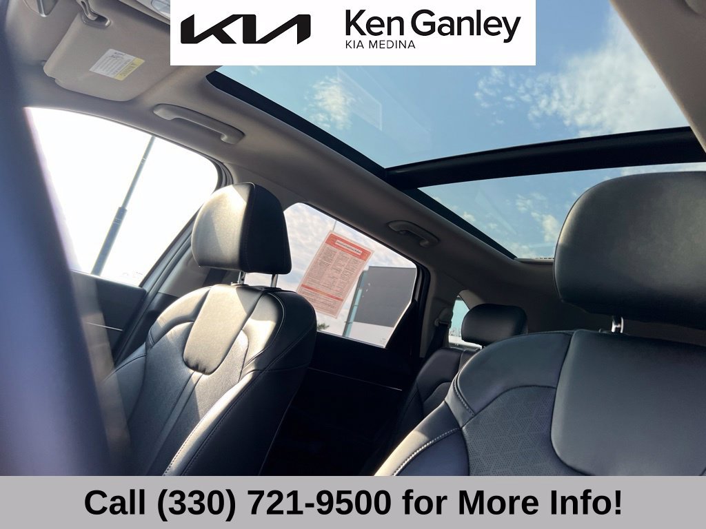 Certified 2023 Kia Sorento S w/ Panoramic Sunroof Package AWD/4WD image 41