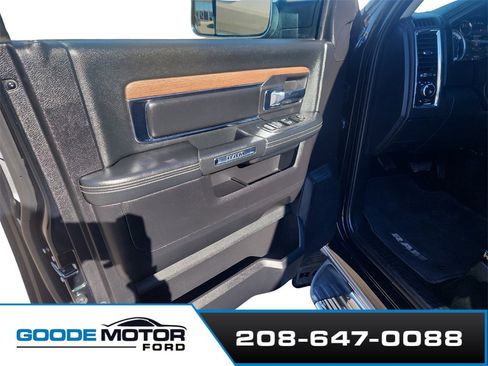 Used 2015 RAM 1500 Laramie w/ Convenience Group image 19