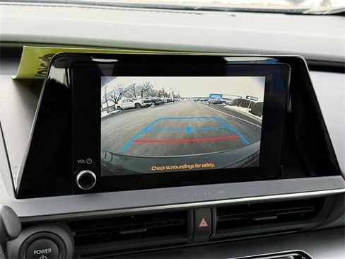 Used 2024 Toyota Prius Limited image 21