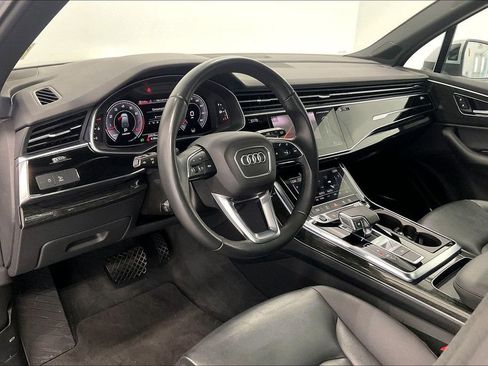 Used 2022 Audi Q7 3.0T Premium Plus w/ Premium Plus Package AWD/4WD image 16