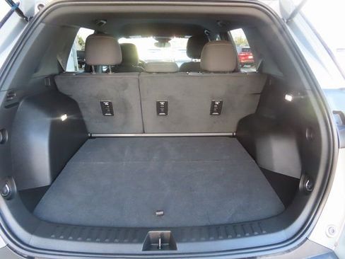 Used 2025 Chevrolet Equinox LT image 30