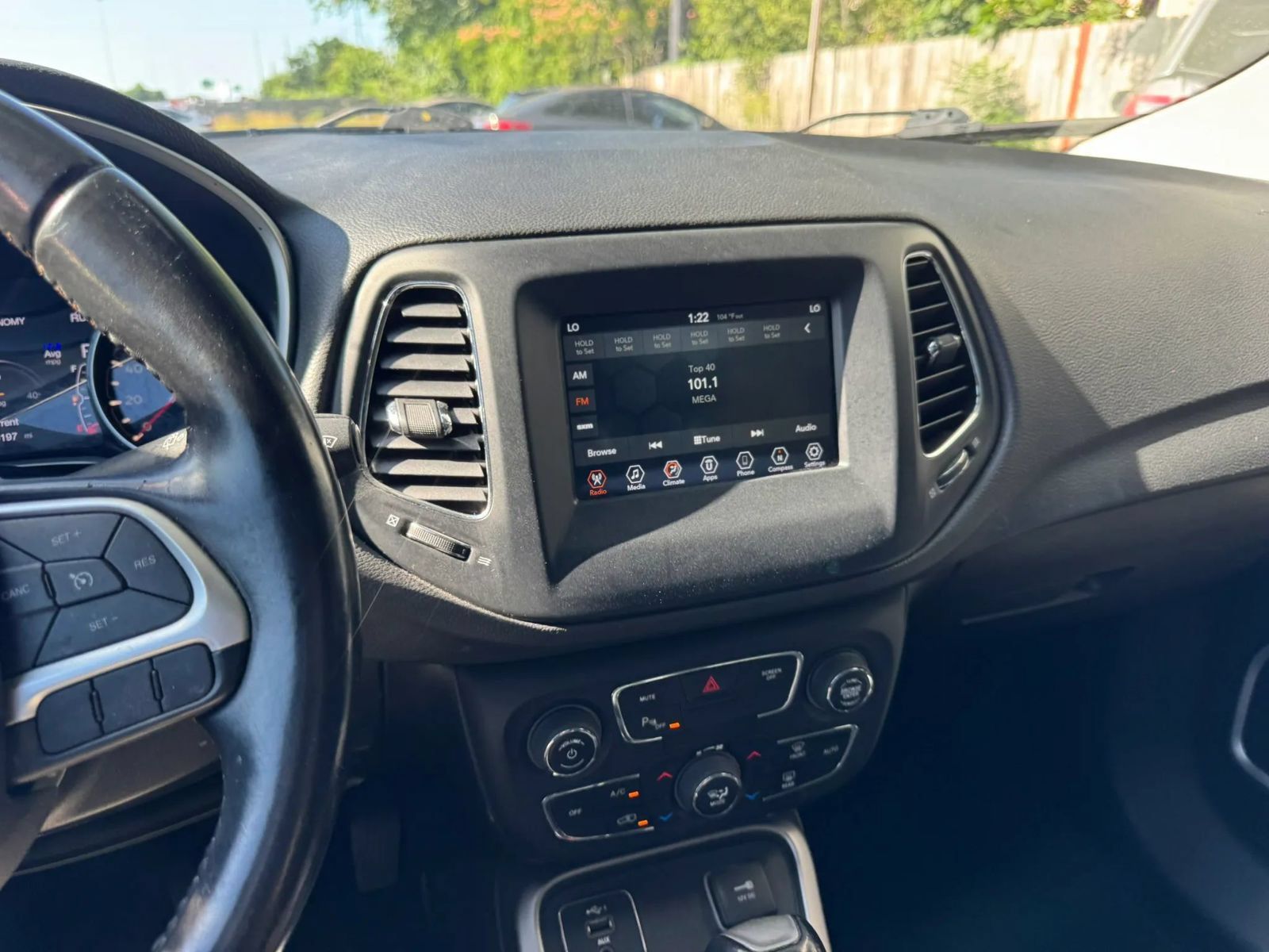 Used 2020 Jeep Compass Latitude w/ Popular Equipment Group FWD image 33