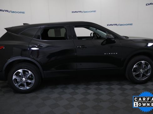 Used 2025 Chevrolet Blazer LT FWD image 5