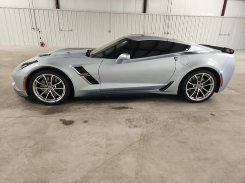 Used 2017 Chevrolet Corvette Grand Sport image 2