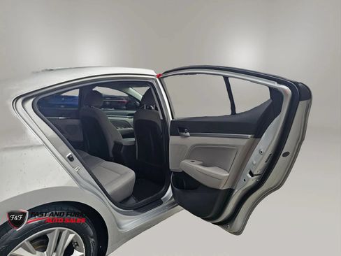 Used 2020 Hyundai Elantra SEL FWD image 12