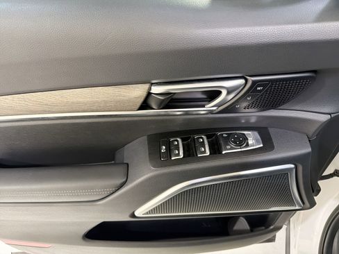 Used 2022 Kia Telluride SX w/ SX Prestige Package image 12