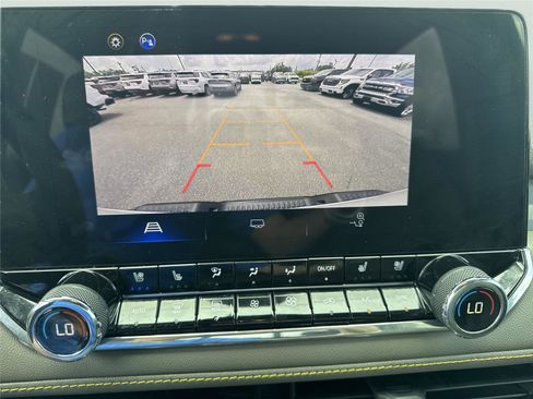 Used 2023 Chevrolet Colorado ZR2 w/ ZR2 Convenience Package III AWD/4WD image 24