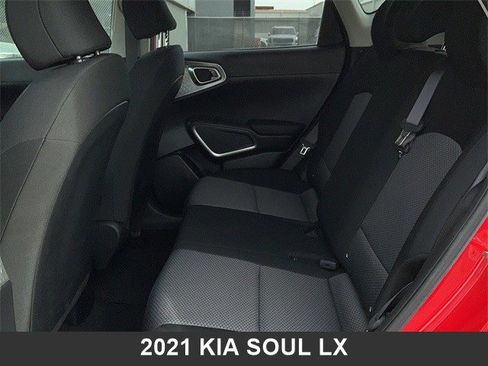Used 2021 Kia Soul LX image 13
