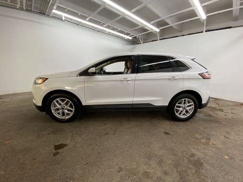 Used 2021 Ford Edge SEL image 3