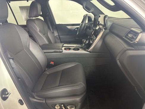 Used 2024 Lexus LX 600 F Sport AWD/4WD image 19