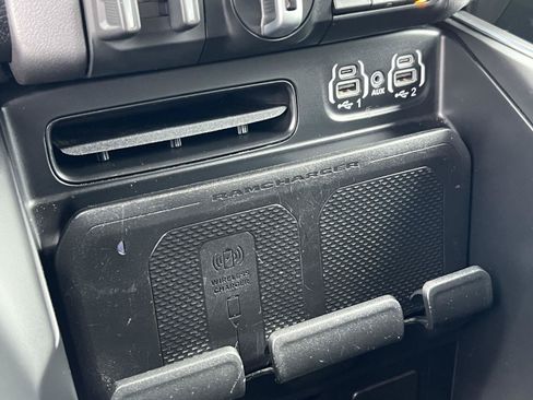 Used 2022 RAM 1500 Laramie AWD/4WD image 30