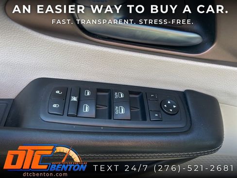 Used 2023 Chrysler Voyager LX FWD image 13