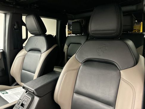 Used 2024 Ford Bronco Wildtrak image 10