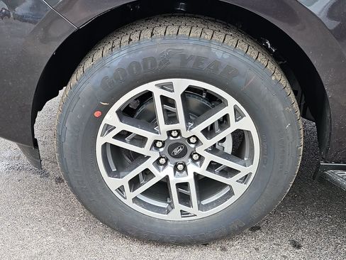 New 2026 Ford Expedition Active RWD image 17