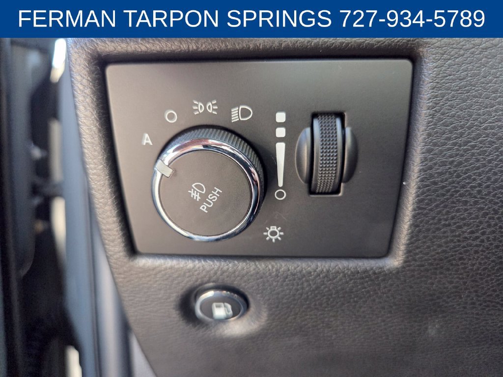 Used 2020 Jeep Grand Cherokee Altitude RWD image 21