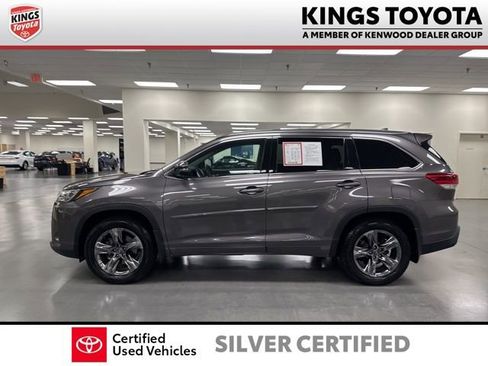 Used 2019 Toyota Highlander Limited Platinum image 5