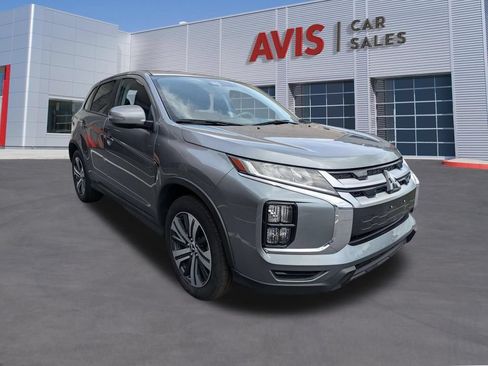 Used 2025 Mitsubishi Outlander Sport SE AWD/4WD image 3