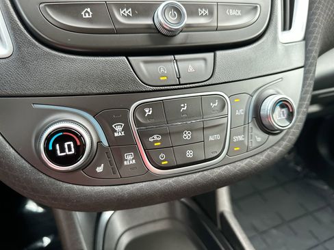 Used 2024 Chevrolet Malibu LT image 18