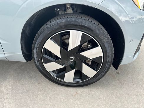 Certified 2025 Volvo XC60 T8 Plus w/ Protection Package Premier AWD/4WD image 14