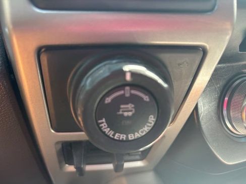 Used 2018 Ford F150 King Ranch w/ Equipment Group 601A Luxury AWD/4WD image 36