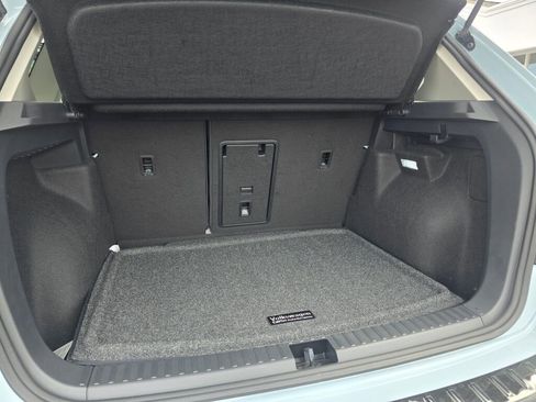 New 2025 Volkswagen Taos SE image 15