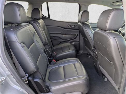 Used 2023 GMC Acadia SLT image 20