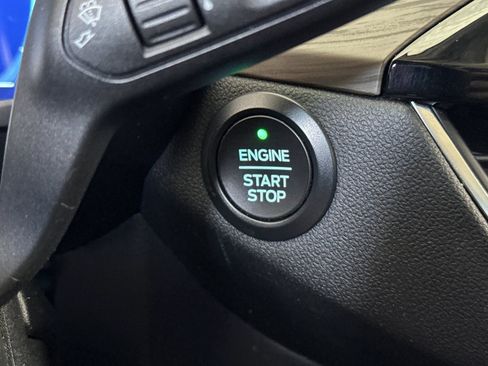 Used 2020 Ford Escape Titanium AWD/4WD image 17