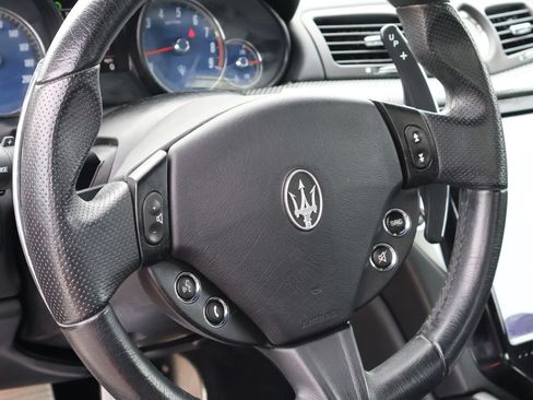 Used 2015 Maserati GranTurismo Sport RWD image 19