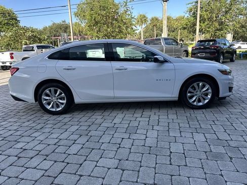 Used 2025 Chevrolet Malibu LT FWD image 14