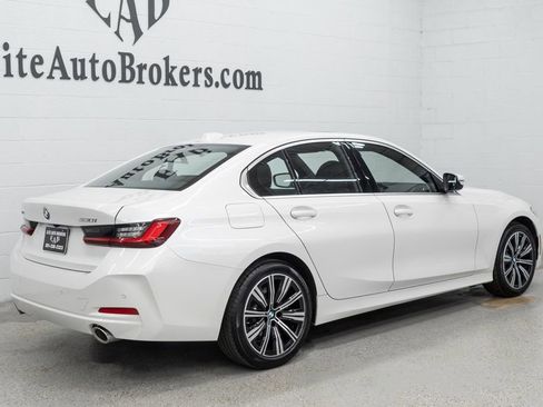Used 2025 BMW 330i xDrive Sedan w/ Convenience Package image 31