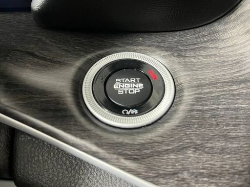 Used 2024 Jeep Grand Cherokee Limited AWD/4WD image 25