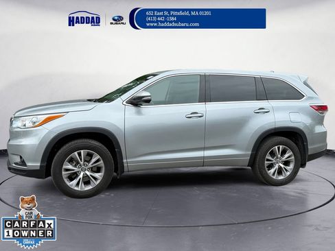 Used 2016 Toyota Highlander Plus AWD/4WD image 2