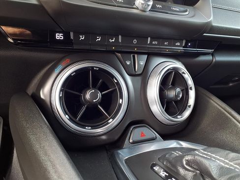 Used 2023 Chevrolet Camaro LT w/ Technology Package image 19