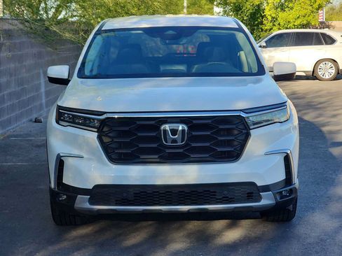 Used 2024 Honda Pilot EX-L image 3