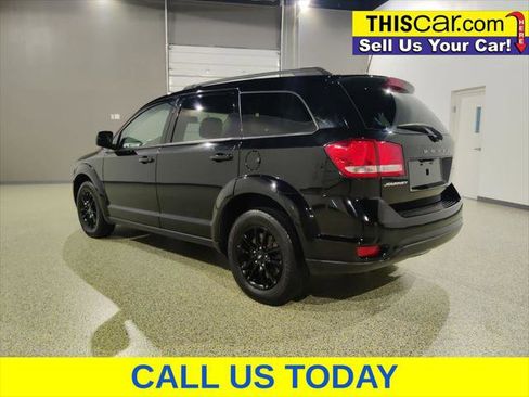 Used 2019 Dodge Journey SE w/ Blacktop Package FWD image 6