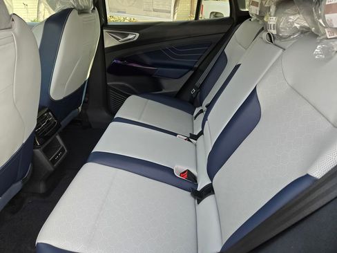 New 2026 Volkswagen ID.4 Pro S image 4