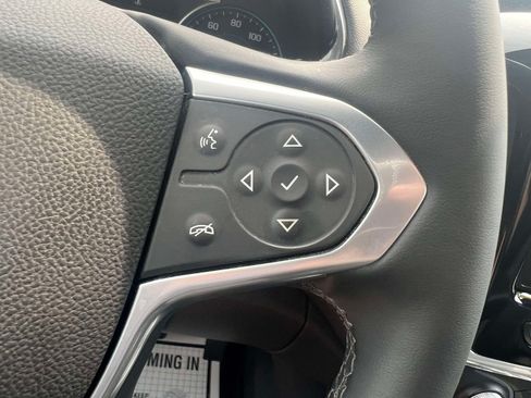 Used 2023 Chevrolet Traverse LT FWD image 22
