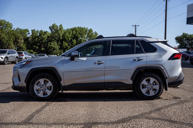 Used 2025 Toyota RAV4 XLE AWD/4WD image 8