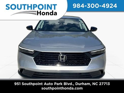 Used 2026 Honda Accord SE image 2