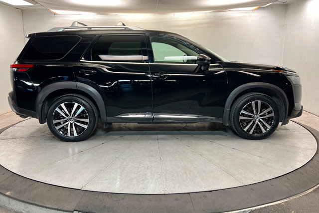 Used 2025 Nissan Pathfinder Platinum w/ Cargo Package FWD image 6