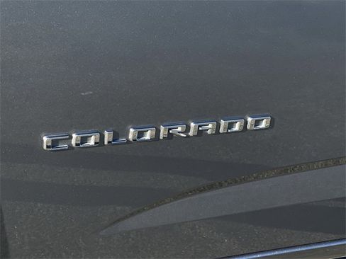 Used 2022 Chevrolet Colorado W/T image 9