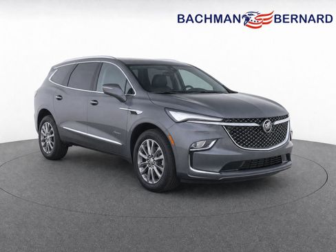 Used 2023 Buick Enclave Avenir AWD/4WD image 1