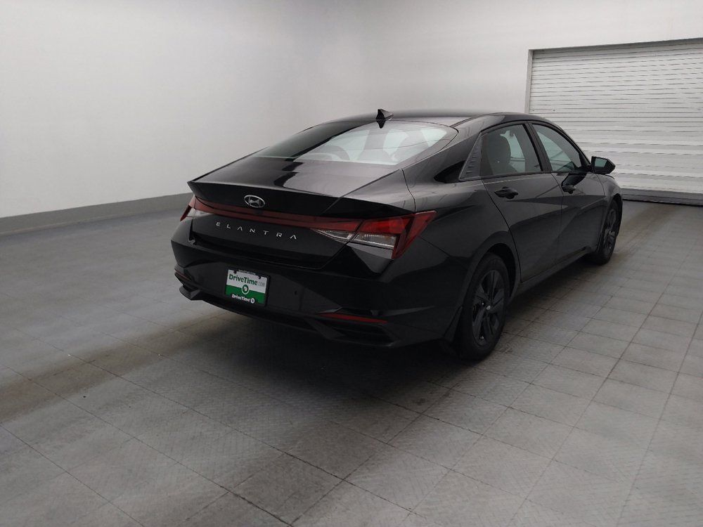 Used 2023 Hyundai Elantra SEL FWD image 9