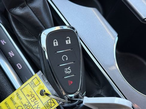 Used 2024 Chevrolet Malibu LT image 35