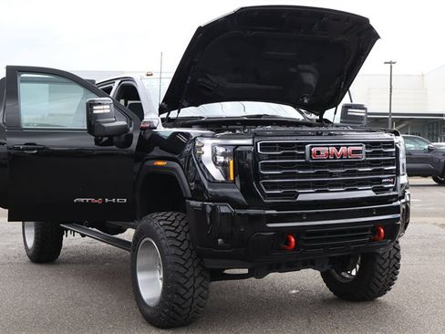 Used 2025 GMC Sierra 3500 AT4 w/ AT4 Premium Plus Package AWD/4WD image 46