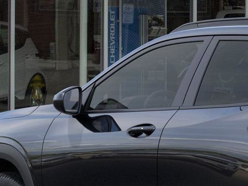 New 2026 Chevrolet Trax LT w/ Driver Confidence Package image 12