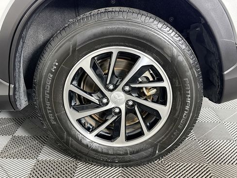 Used 2022 Mitsubishi Eclipse Cross ES AWD/4WD image 35
