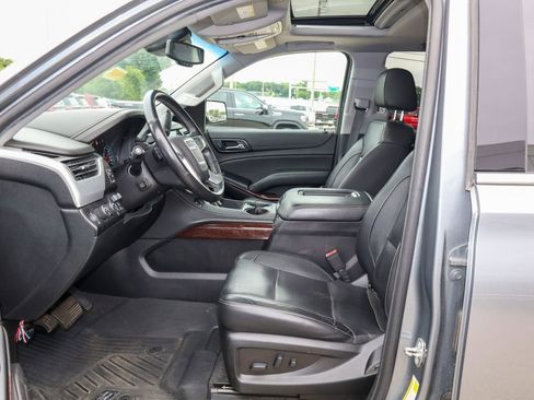 Used 2020 GMC Yukon XL SLT w/ HD Trailering Package AWD/4WD image 4