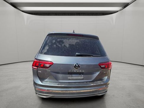 Used 2022 Volkswagen Tiguan SE w/ Panoramic Sunroof Package image 7